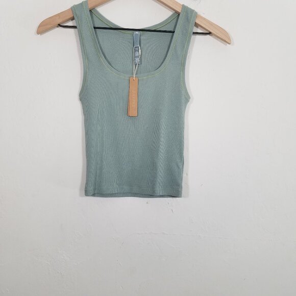 NWT SKIMS Cotton Rib Mineral Tank Top Stretch Size M - Picture 3 of 7